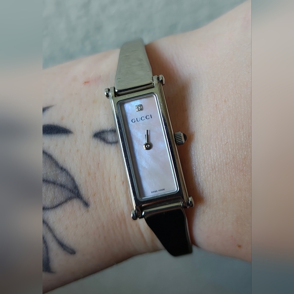 Gucci Pink Mother Of Pearl Watch 💗 - Picture 2 of 4